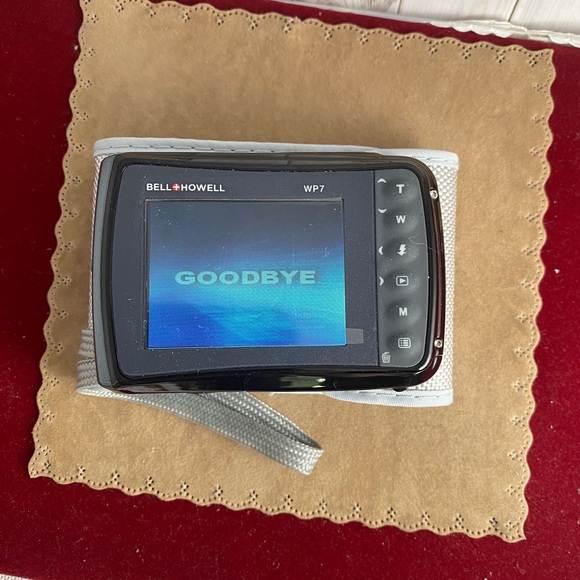 Bell and Howell Splash Water Proof Camera WP7 16MP + HD Video New - Picture 3 of 6